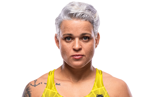 Eduarda Moura Headshot