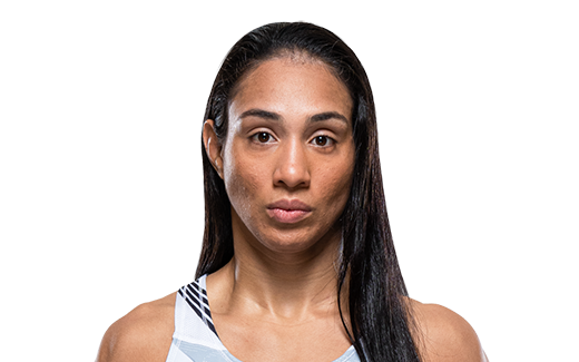 Taila Santos Headshot