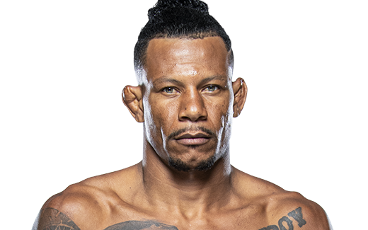 Alex Oliveira Headshot